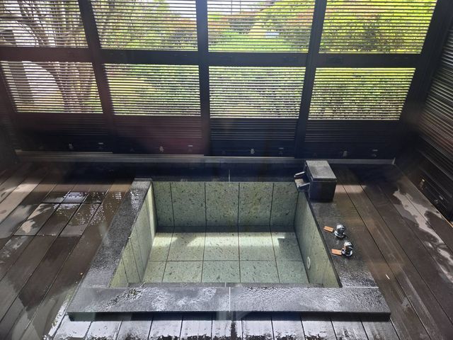 清掃後の浴室・露天風呂の仕上がり