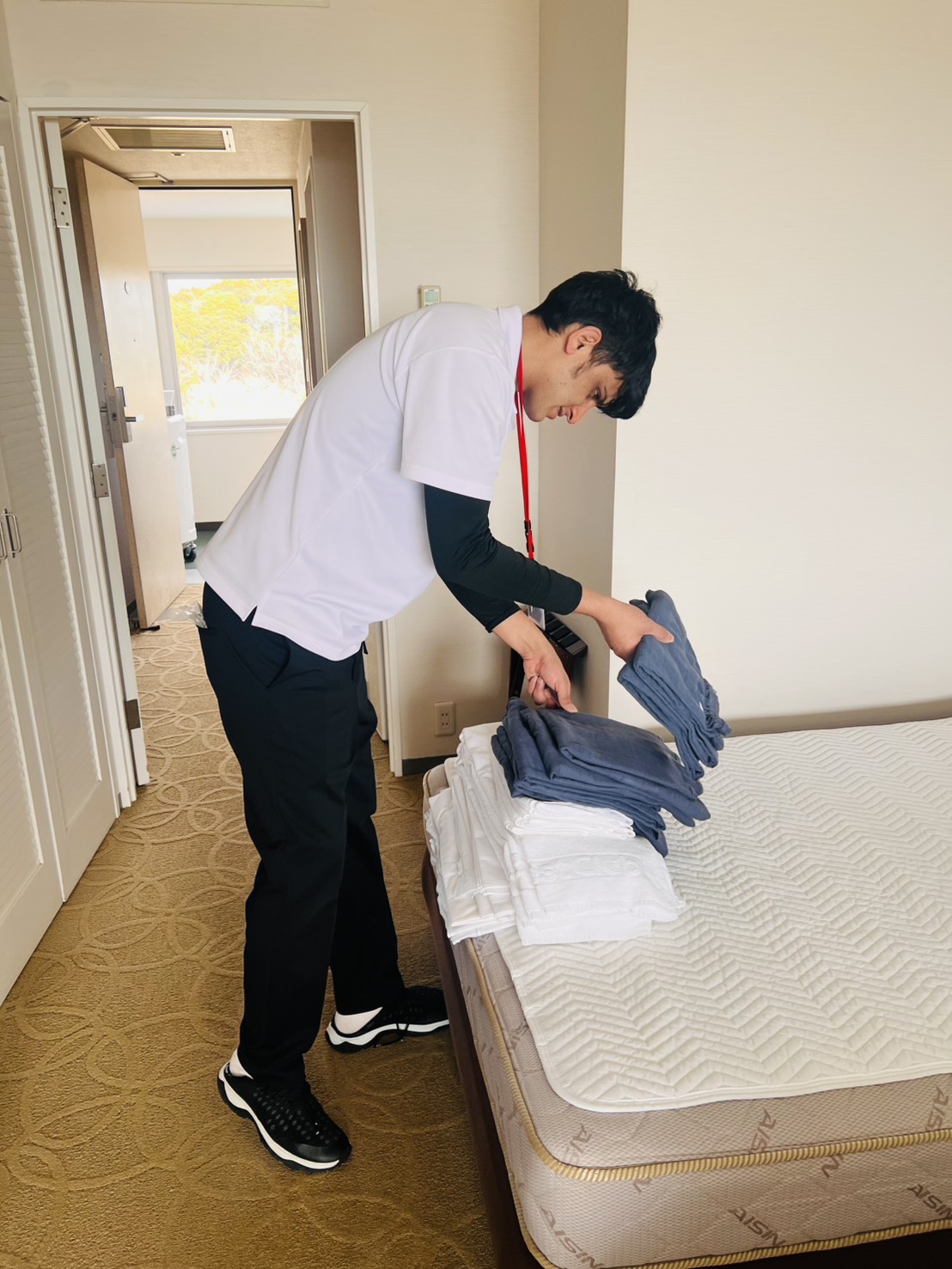 沖縄リゾートホテル清掃コスト最適化｜株式会社ライフスタッフ